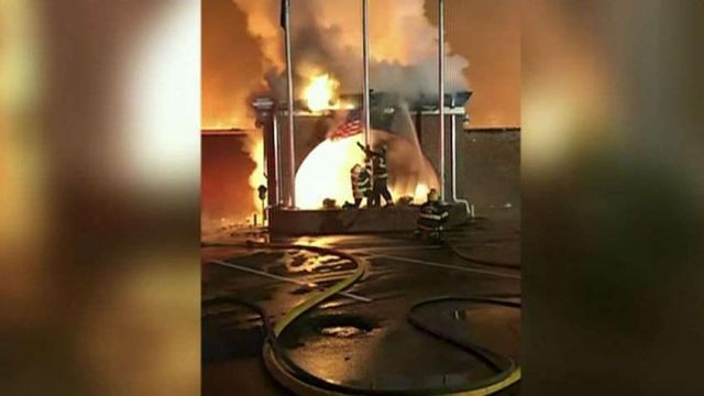 Virginia firefighters save American flag flying outside burning building | On Air Videos | Fox News