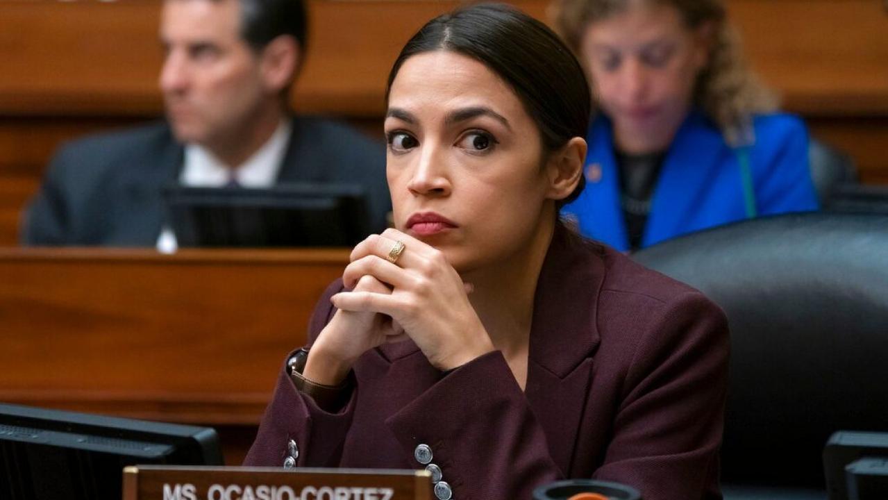 Ocasio-Cortez, chief of staff illegally moved $885G in campaign contributions 'off the books,' FEC complaint alleges | Fox News