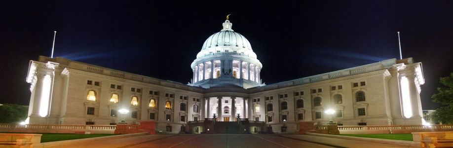 Wisconsin Politics and Government Cover Image