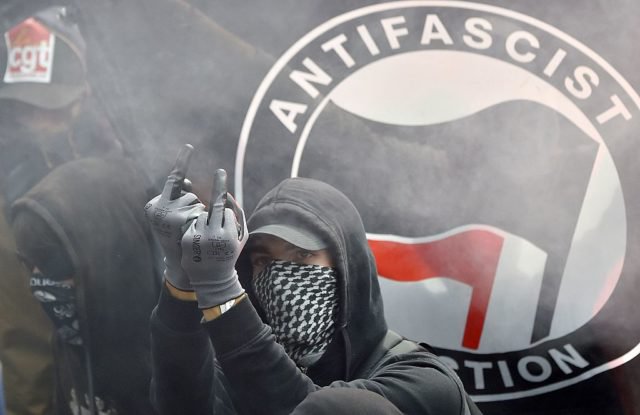 Linksextremismus: Antifa will künftig verstärkt Dienstleister und Mitarbeiter der AfD einschüchtern