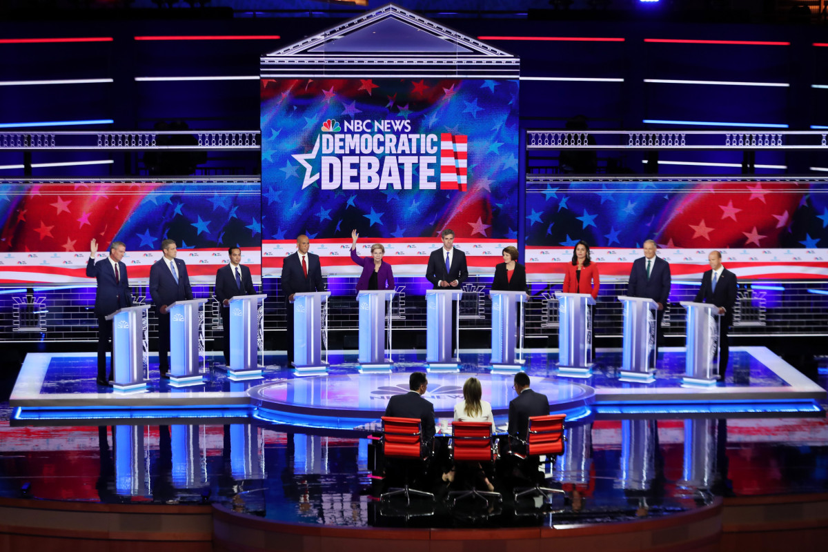 AWESOME! President Trump Posts Meme Showing Humorous Version Of What Happened At The Democrat Debates When MSNBC’s Lights Went Out (VIDEO) – Evans News Report