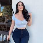 Sarah Edward Profile Picture