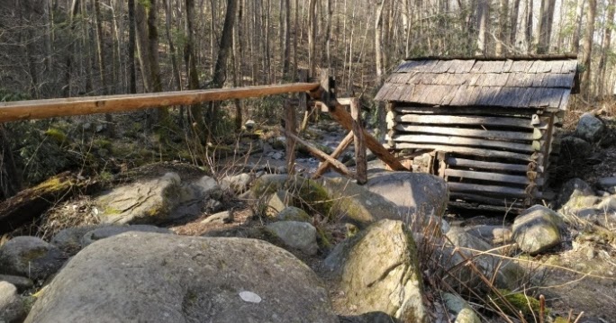 The Smoky Mountain Hiking Blog: Noah Bud Ogle Cabin and Nature Trail Temporary Closure