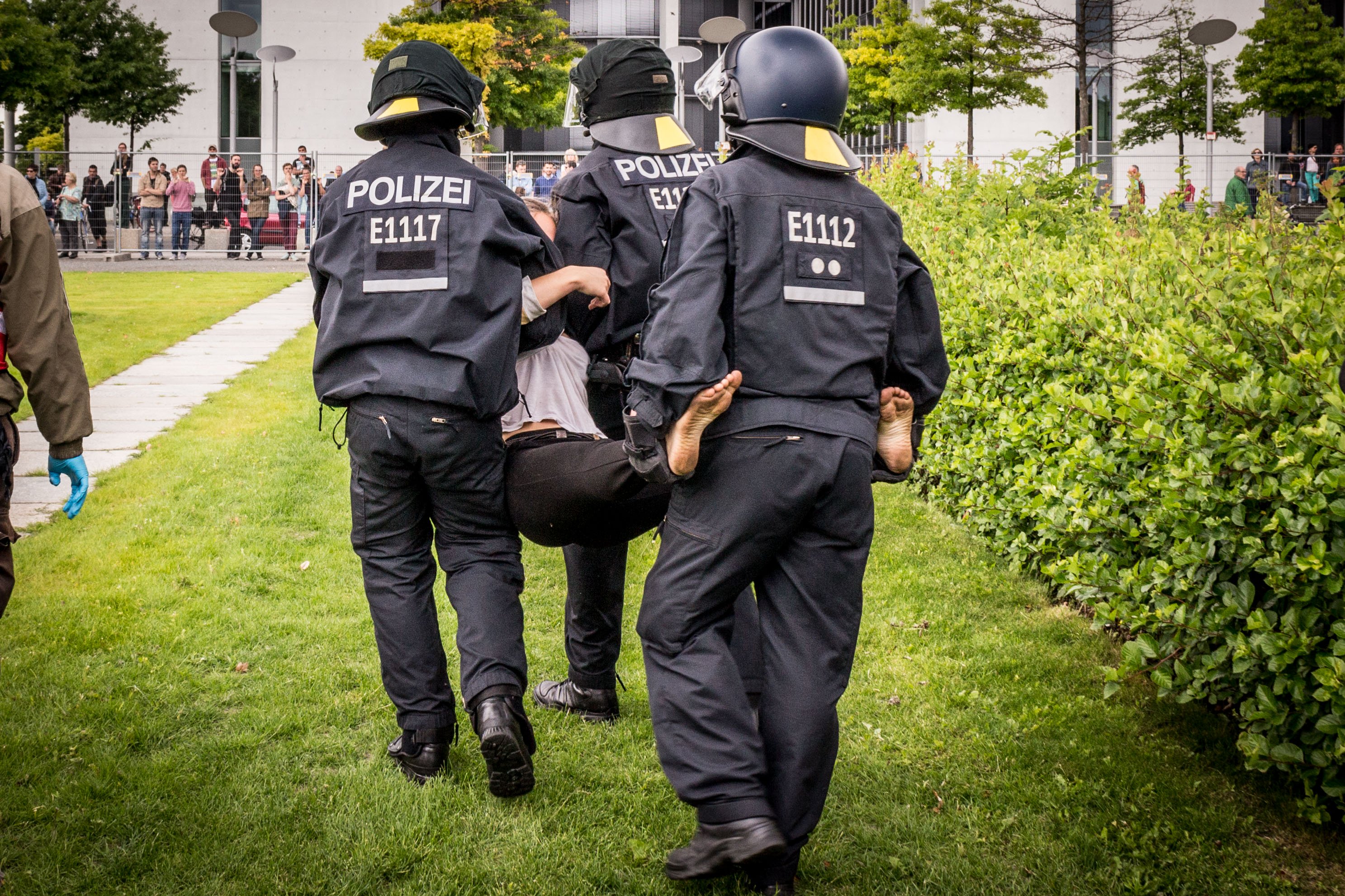 Dringender Handlungsbedarf: Zahlreiche Berliner Polizisten müssen Nebenjob ausüben