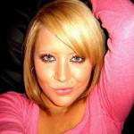 Laura Lewis Profile Picture