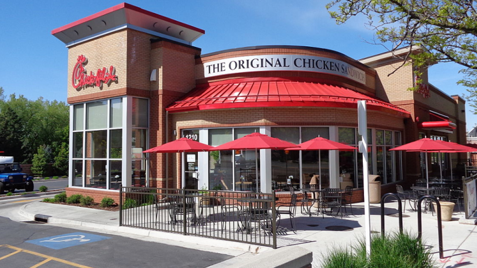 Chick-fil-A Put an Obama and Hillary Supporter in Charge, but Dumped Christians | Frontpagemag