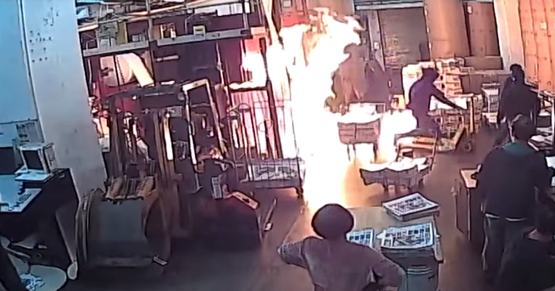 Video: Masked Men Set Fire To Epoch Times’ Hong Kong Printing Press