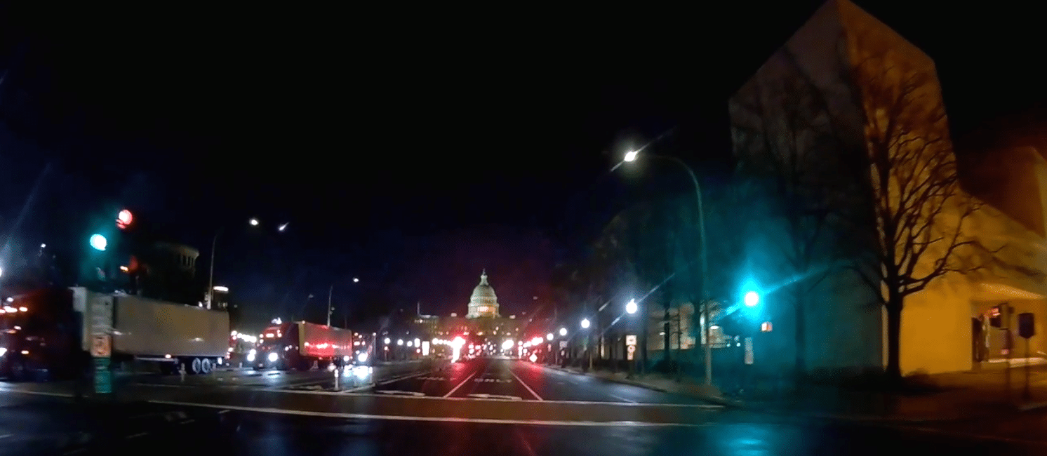 Huge Meteor Seen Over the U.S. Capitol Building in Washington D.C.