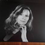 Julie Karvelis Profile Picture