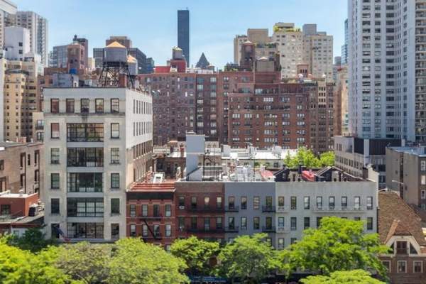 Manhattan Apartment Sales Plummet, Worst In Three Decades | Zero Hedge