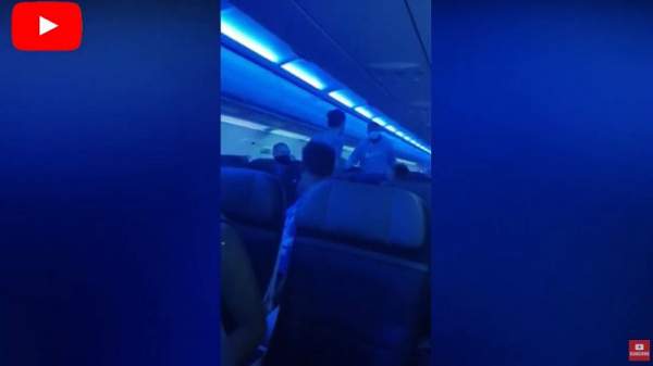 ‘Black Jesus’ Zealot Threatens To Kill Everyone On Board His Flight Unless They Say That Jesus Was Black (Video) ⋆ Conservative Firing Line