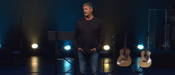 Texas Megachurch Pastor Stepping Back From Pulpit, Confesses Sin of 'Pride' - Protestia