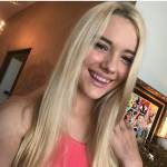 Angela Shettes Profile Picture