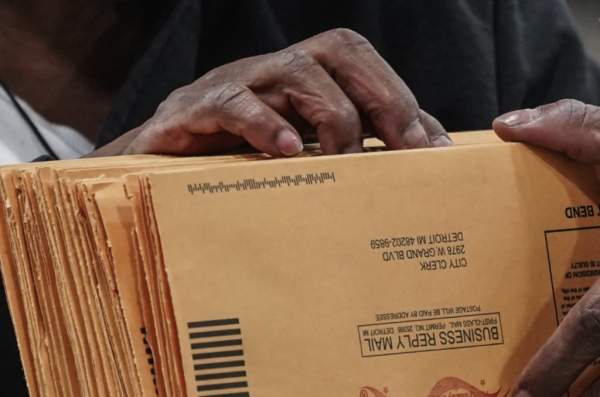 Detroit Poll Challenger Witnessed Election Workers Counting Ballots For 'Non-eligible' Voters