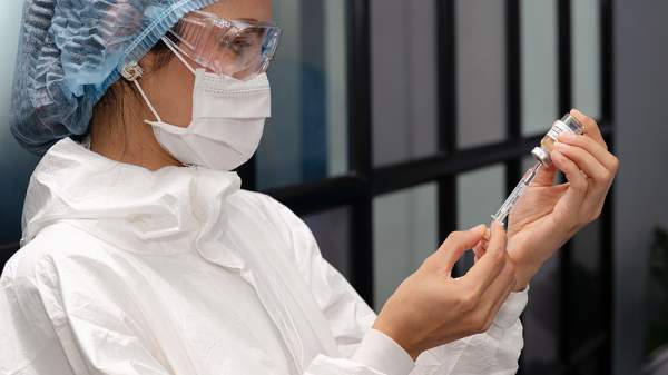 California healthcare workers suffer severe allergic reactions following coronavirus vaccination – NaturalNews.com