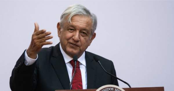 Mexican President AMLO Condemns Twitter, Facebook for Censoring Donald Trump