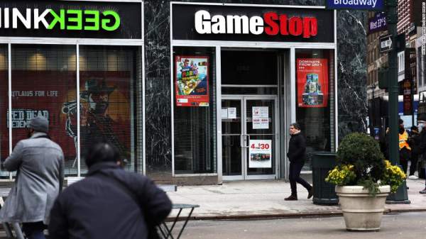 BOMBSHELL ALLEGATION: Man Claims To Be Robinhood Employee  Says The White House Pressured Halt of GameStop Trading - Breaking911