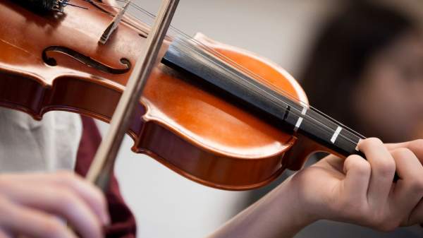 Learning music really does make students smarter, new study shows - News - ABC Classic