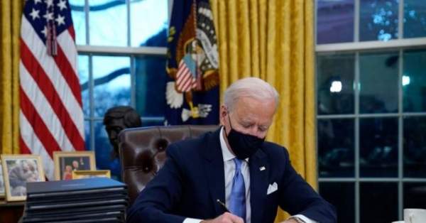 Emotional Keystone Worker Blasts Joe Biden for Firing Workers