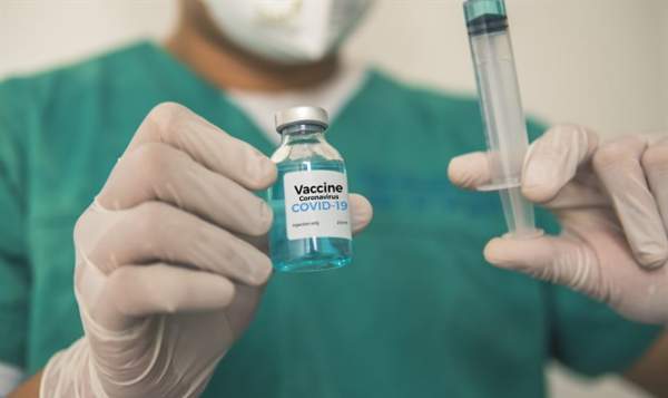 Israel National News - 75-year-old Israeli man dies 2 hours after getting Covid-19 vaccine