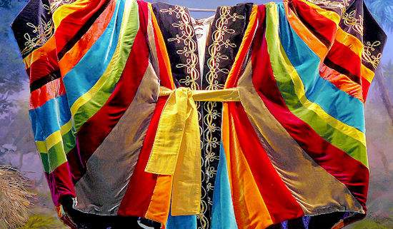 Genesis 37:3 — A Few Notes About Joseph’s Coat of Many Colors - The Outlaw Bible Student