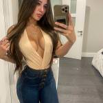 Angie Varona Profile Picture