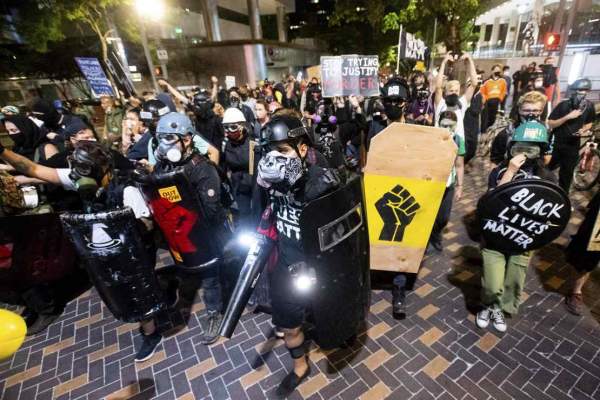 Antifa Mob Threatens to 'Burn' Washington, D.C.