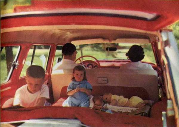 20 Photos That Prove the Station Wagon Was Actually the Best Family Car Ever