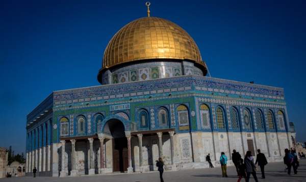 PA Arabs asked: Did you know there was a Jewish Temple under the Dome of the Rock? - Israel National News