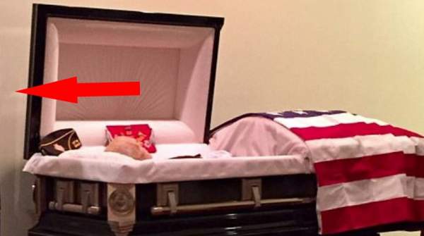 Mourning Funeralgoers SPEECHLESS At Who They Saw RIGHT NEXT To Vietnam Vet’s Casket
