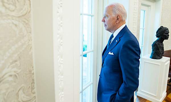 'Massive 29-point shift' in Americans' view of whether Biden is 'mentally fit' for job