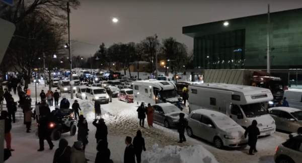 Worldwide Movement: Massive Freedom Convoy Formed in Helsinki, Finland Against COVID-19 Mandates and High Fuel Taxes - Cops Detain 55 Protesters