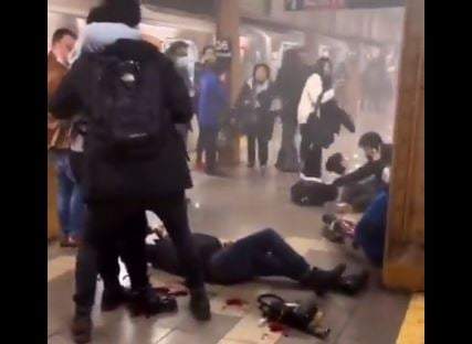 Multiple People Shot after Man Opens Fire in Brooklyn Subway Station During Rush Hour - Bombs Found (Video)