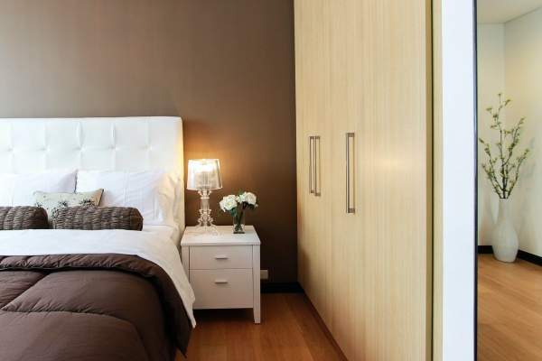 7 Tips for Setting Up a Guest Bedroom - Alternative Mindset