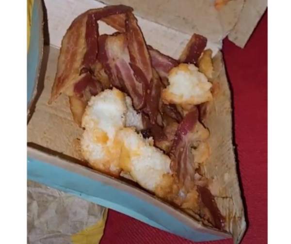 Muslim Woman Files Complaint After McDonald's 'Deliberately' Put Bacon on Her Sandwich