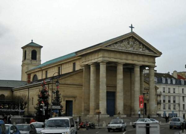 France: A Muslim rushes into the church during the service and beats up a parishioner. “He accused the church of being racist. He called us **** Christians”. – Allah's Willing Executioners
