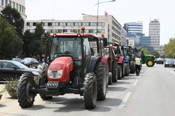 Angry Serbian Farmers Organize Protests - Threaten to Radicalize their Actions Over Soaring Fuel Prices and Skyrocketing Essentials (VIDEO)