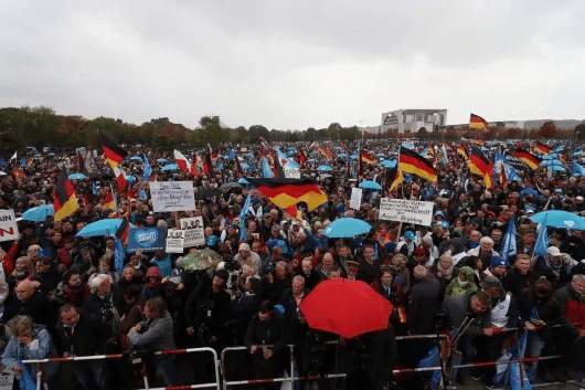 Fast vollständige Medienzensur: Zehntausende in Berlin gegen Sanktionen und NATO – Jihad Watch Deutschland