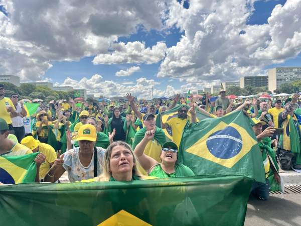 Brazil: Indios Storm Supreme Court to Demand Chief's Release, Left Prepares Crackdown