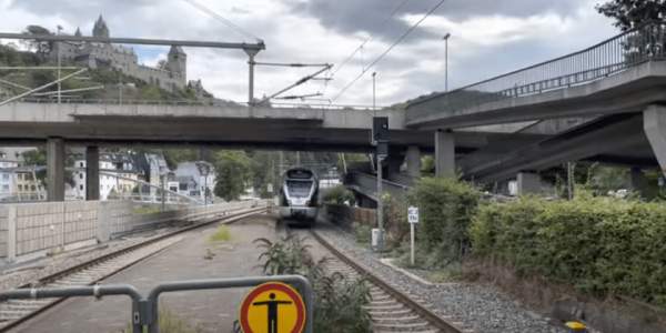 Germany: 16-year-old girl thrown onto the railway track by Syrian man – The young girl was apparently a random victim – Allah's Willing Executioners
