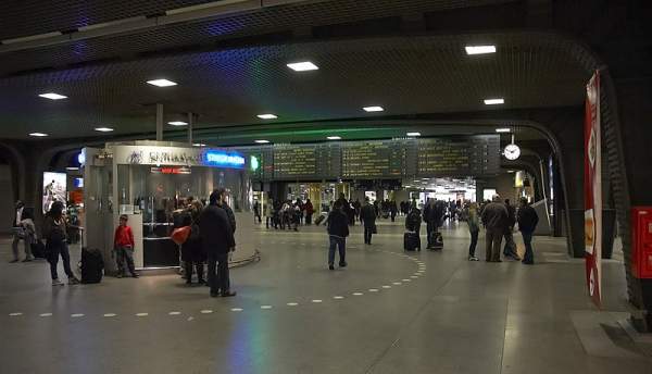 Bahnhof Brüssel-Midi (Belgien): “Überall war Blut”. Ein mit einem Fleischermesser bewaffneter Mann greift Reisende an. Wie gestern in Straßburg wird er von einem Polizisten in Zivil und ohne Waffe überwältigt – Jihad Watch Deutschland