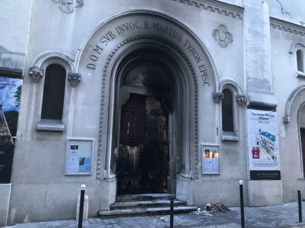 Molotowcocktail in die Eingangshalle der Kirche Saint-Martin-des-Champs in Paris geworfen – Jihad Watch Deutschland