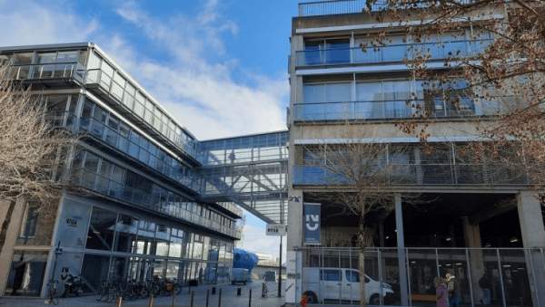 France: “Sales blancs de m…” (White bastards). Increased security at the architecture school in Nantes after a hateful and threatening email from an African student. ” I declare war on you. All this will be judged before Allah” – Allah's Willing Executioners
