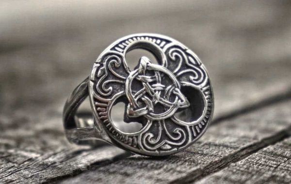 Vikings Jewelry Classic Celtics Triquetra Symbol Men