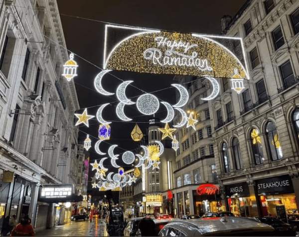 “Happy Ramadan”: London’s streets decorated for Ramadan for the first time ever – Allah's Willing Executioners