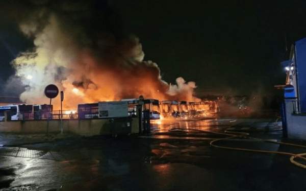 “Allah Akbar”, “No God but Allah”: Ten buses set on fire in France, three petrol pumps on fire, graffitis and an attempt to set fire to about 50 gas cylinders – Allah's Willing Executioners