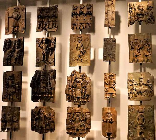 Skandal um Benin-Bronzen: Afrikanische Königsfamilie von Dummheit Baerbocks überrascht – Jihad Watch Deutschland