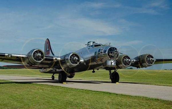 Boeing B-17 Bomber — The Flying Fortress