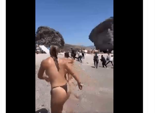 Madness: Bare-breasted women welcome “boat people” landing in Spain! (VIDEO) – Allah's Willing Executioners