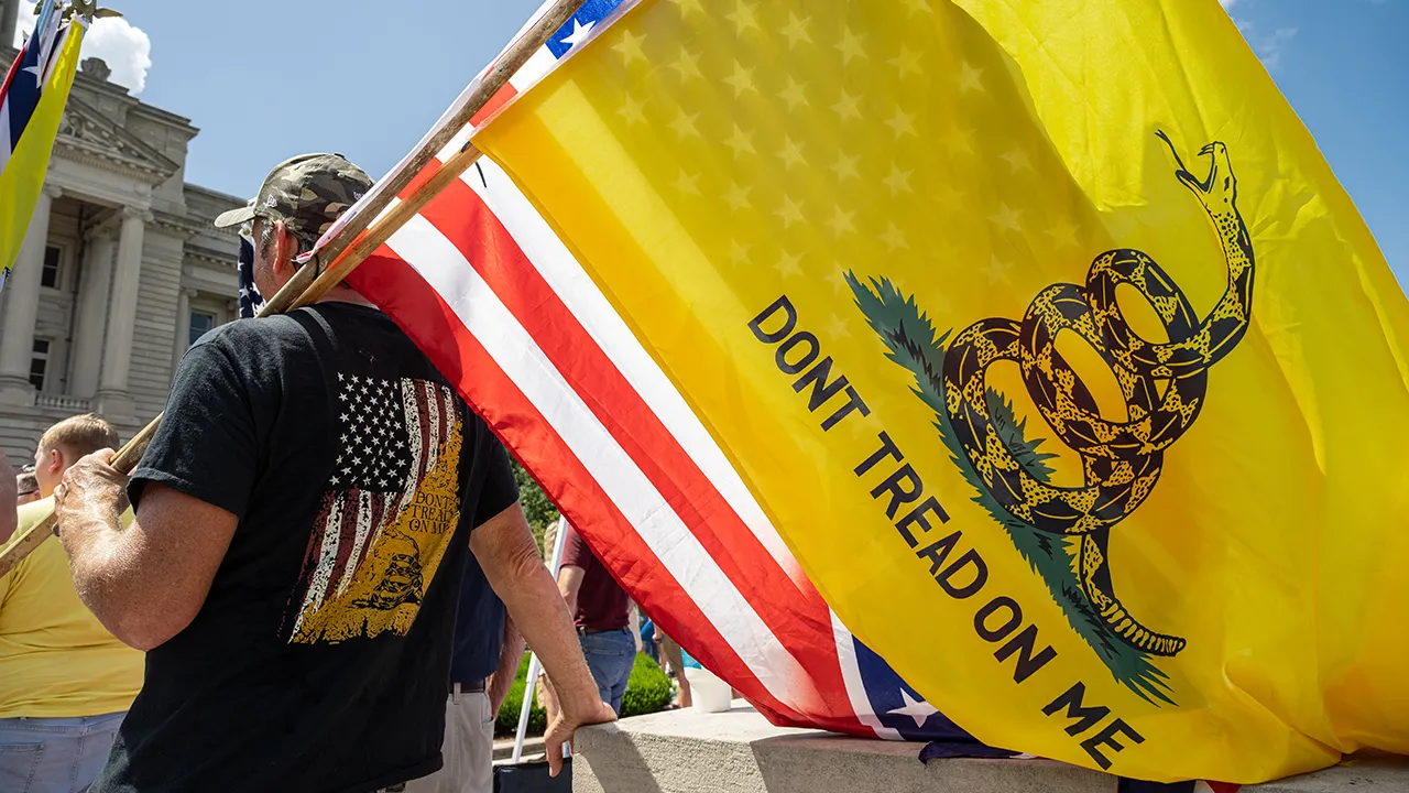 12-year-old boy booted from class over Gadsden flag patch on backpack: ‘Origins with slavery’ | Fox News